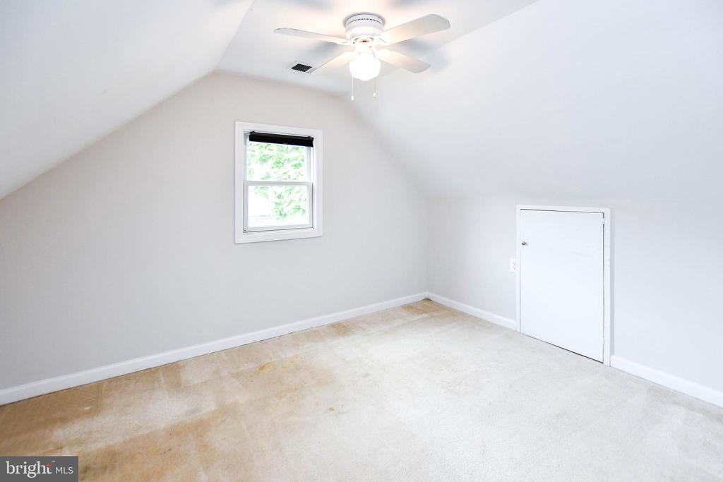 248 MANASSAS DRIVE