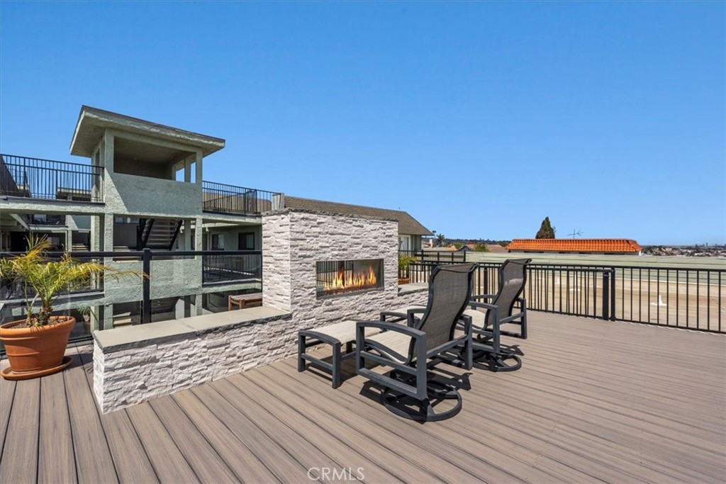 741 W 24th Street 6