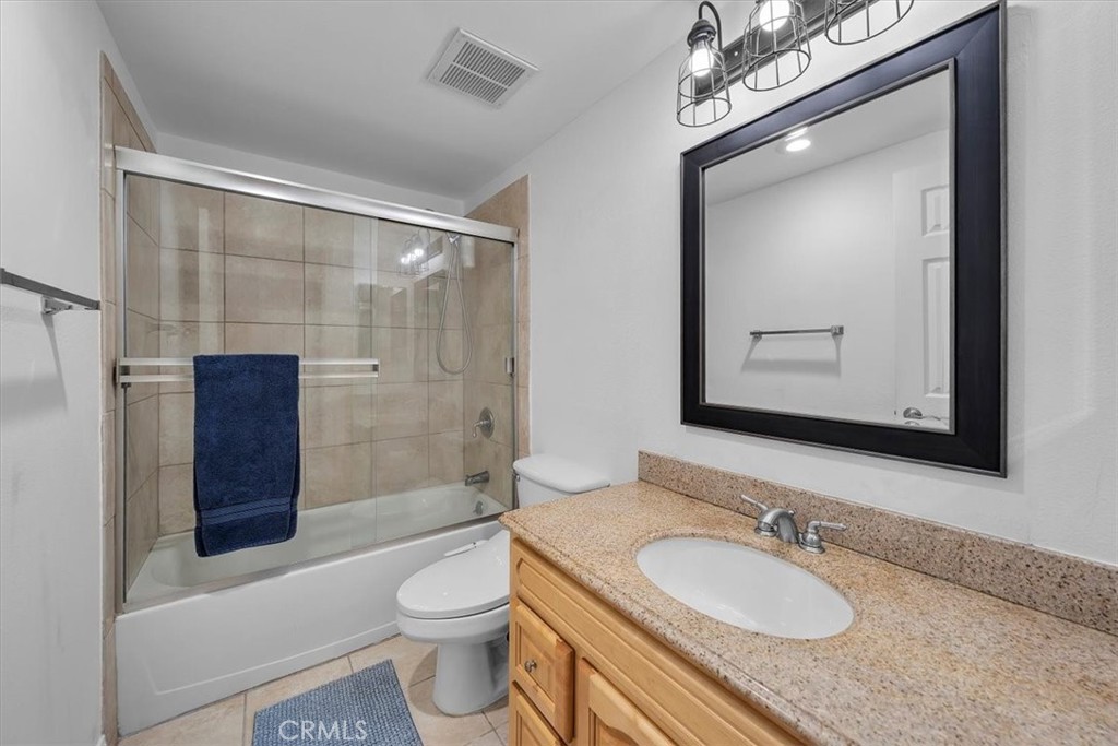 741 W 24th Street 6