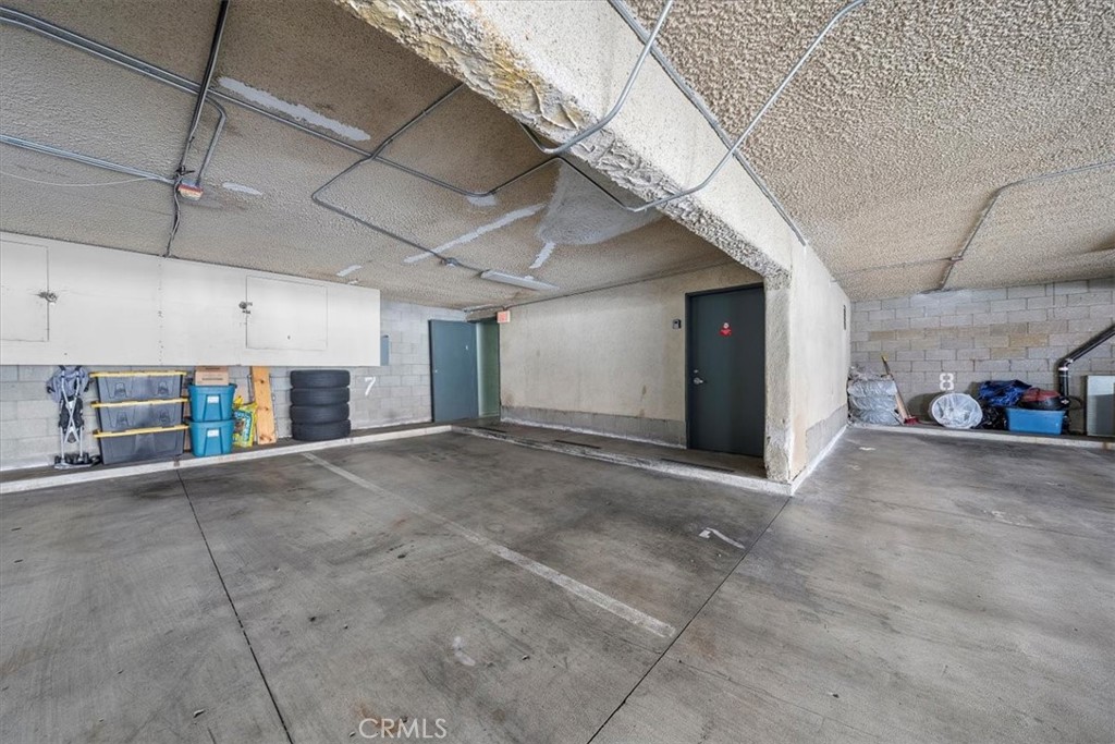 741 W 24th Street 6
