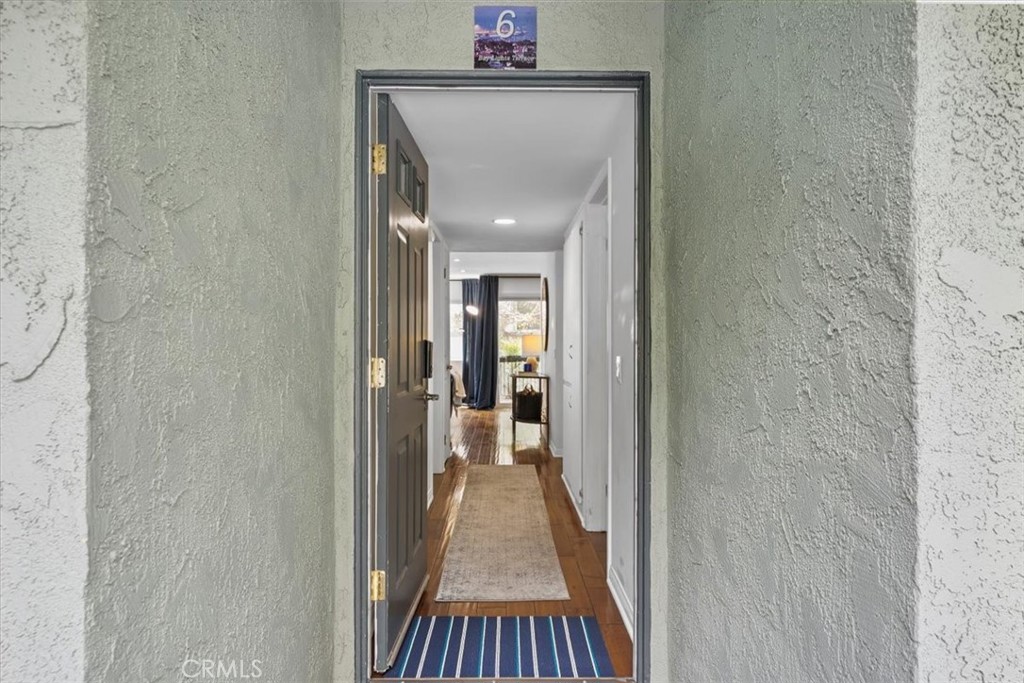 741 W 24th Street 6