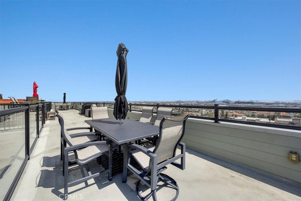 741 W 24th Street 6