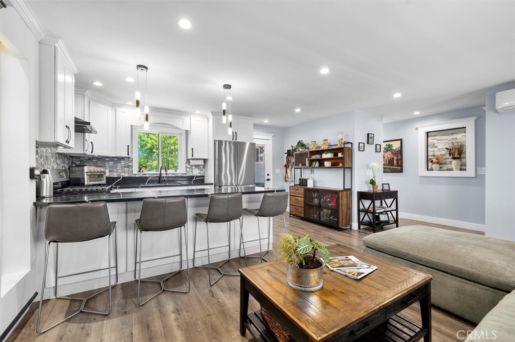 3231 W 134th Place
