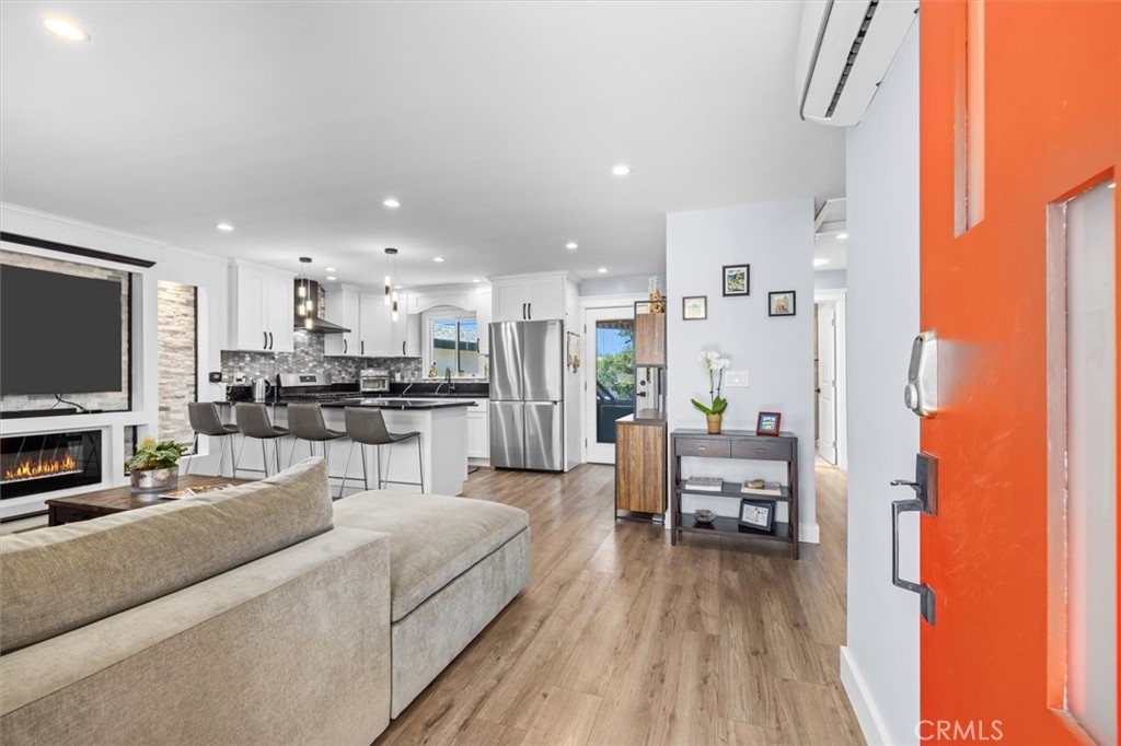 3231 W 134th Place