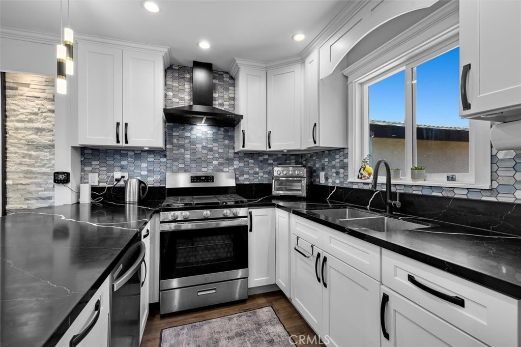 3231 W 134th Place