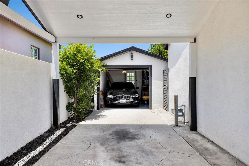 3231 W 134th Place