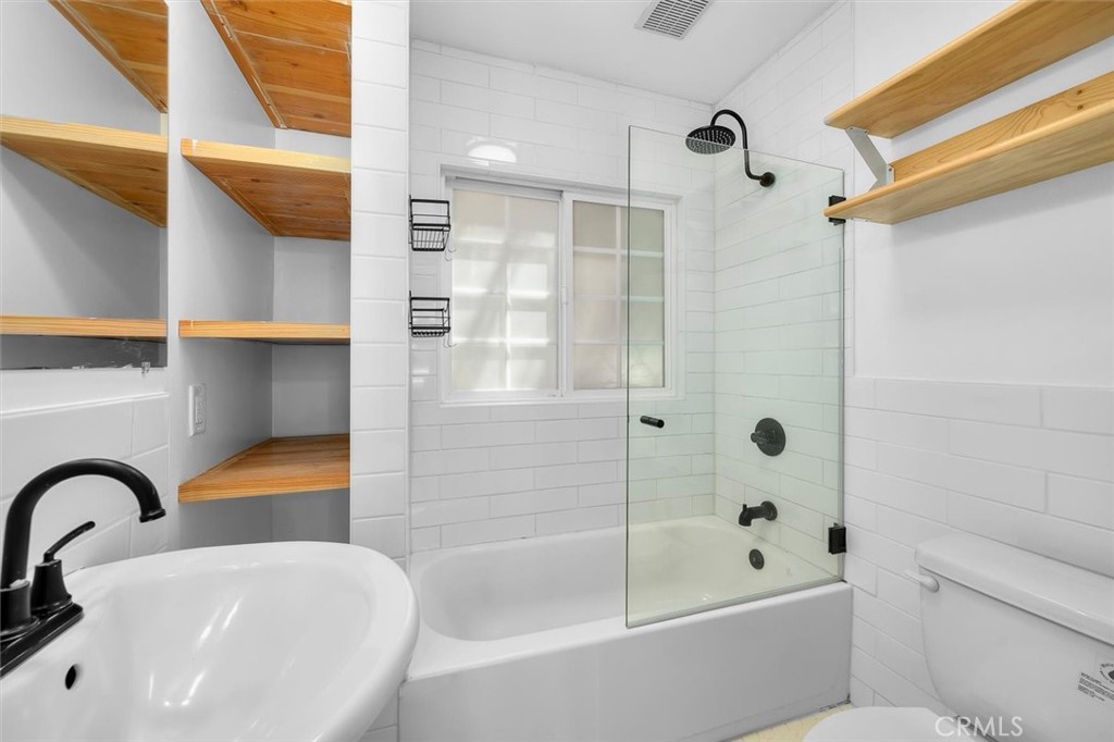 2628 S Kerckhoff Avenue