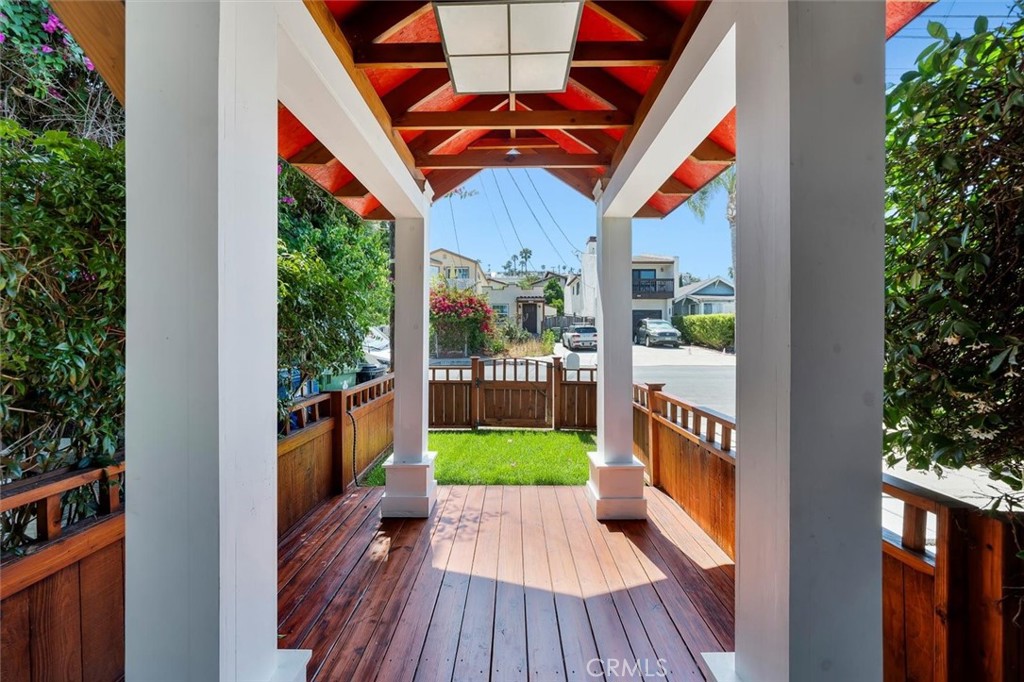 2628 S Kerckhoff Avenue