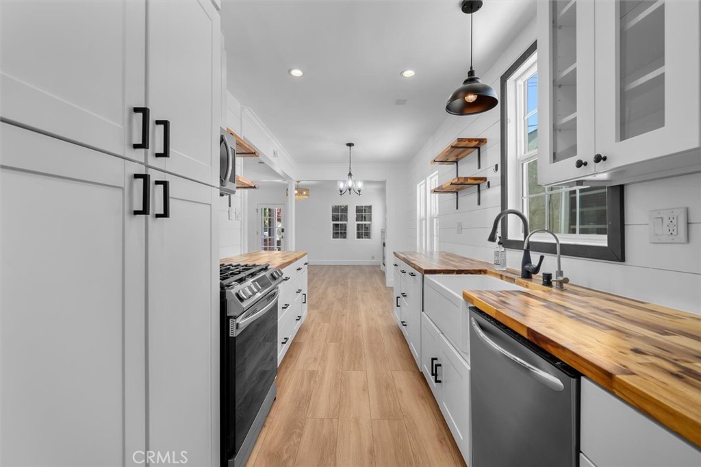 2628 S Kerckhoff Avenue