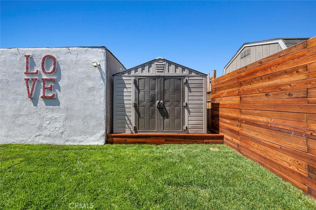 2628 S Kerckhoff Avenue