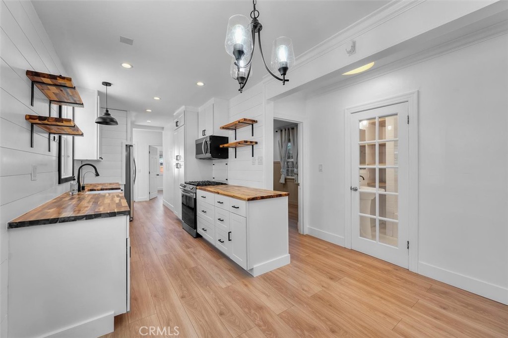 2628 S Kerckhoff Avenue