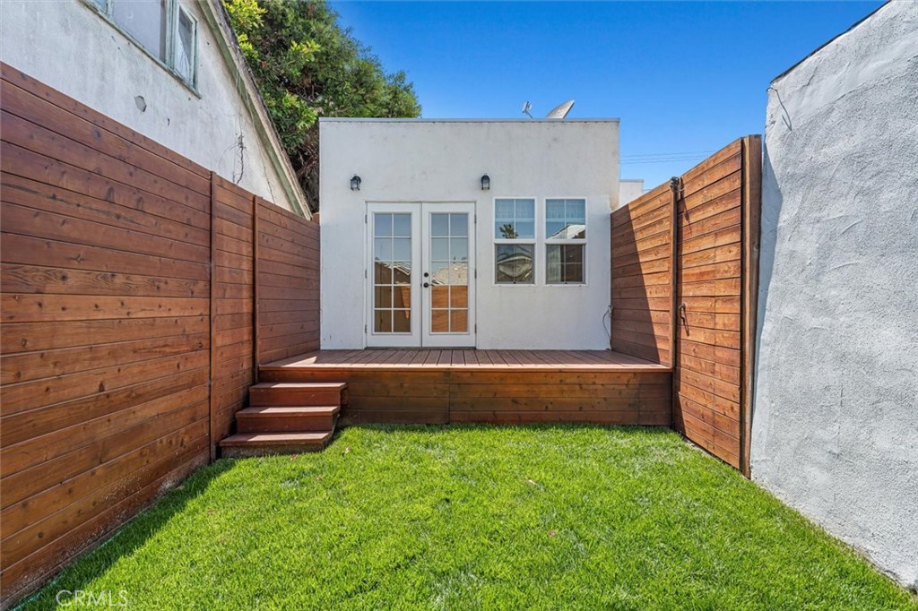 2628 S Kerckhoff Avenue