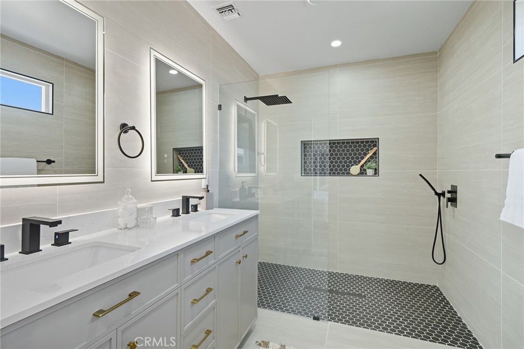 5939 Greentop Street