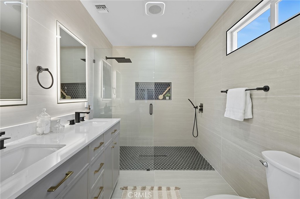 5939 Greentop Street