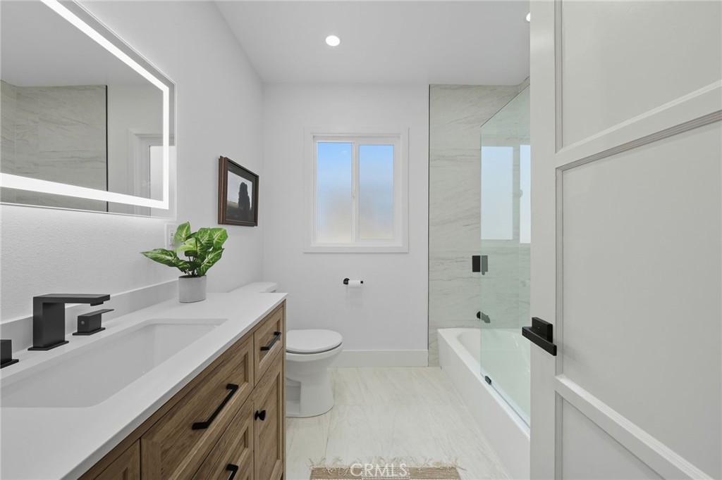 5939 Greentop Street