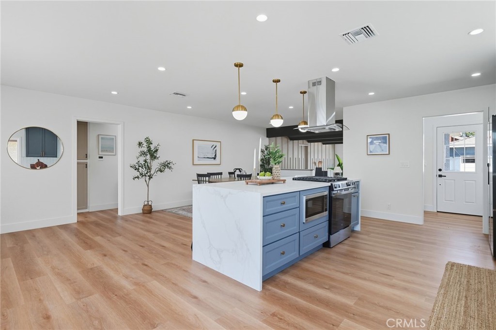 5939 Greentop Street