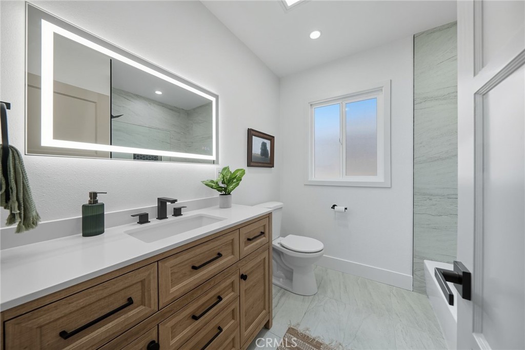 5939 Greentop Street