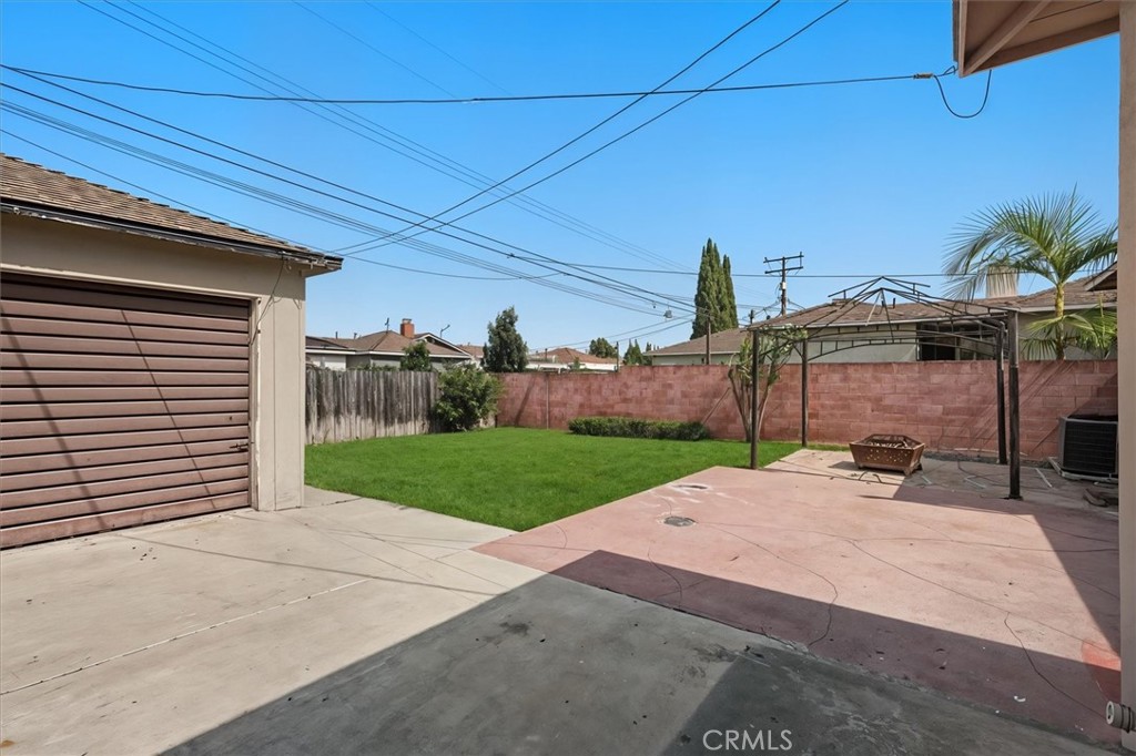 6219 Henrilee Street