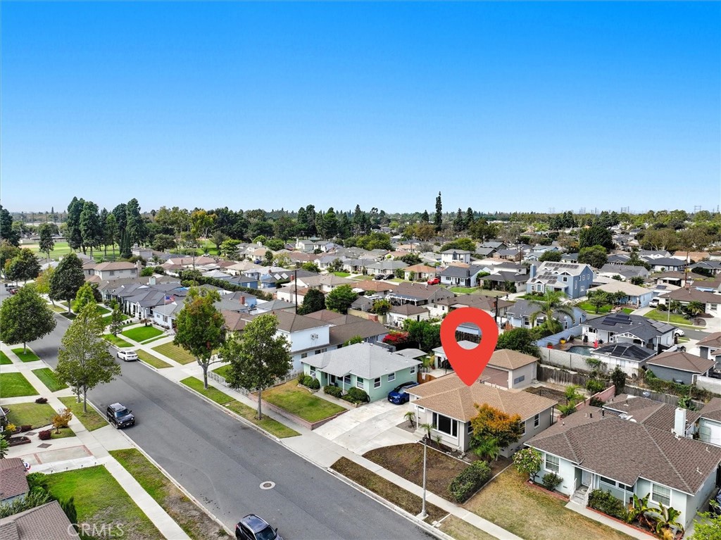 6219 Henrilee Street