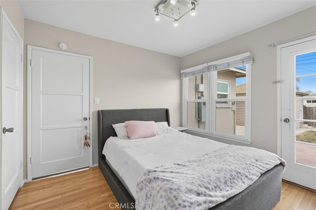 6219 Henrilee Street