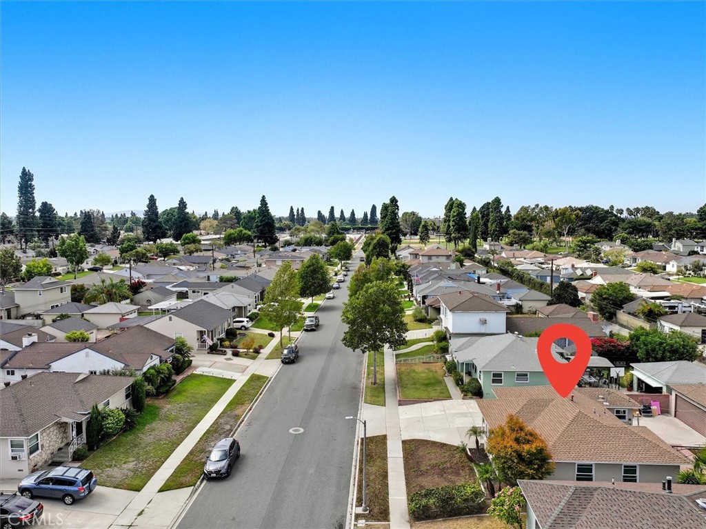 6219 Henrilee Street