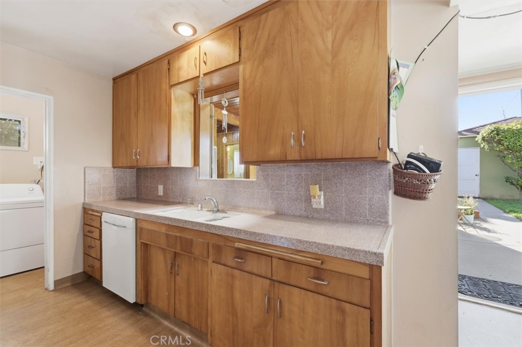 1700 Voorhees Avenue