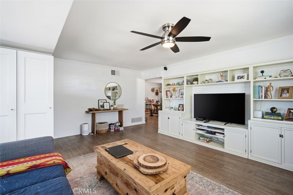 6443 Gross Avenue