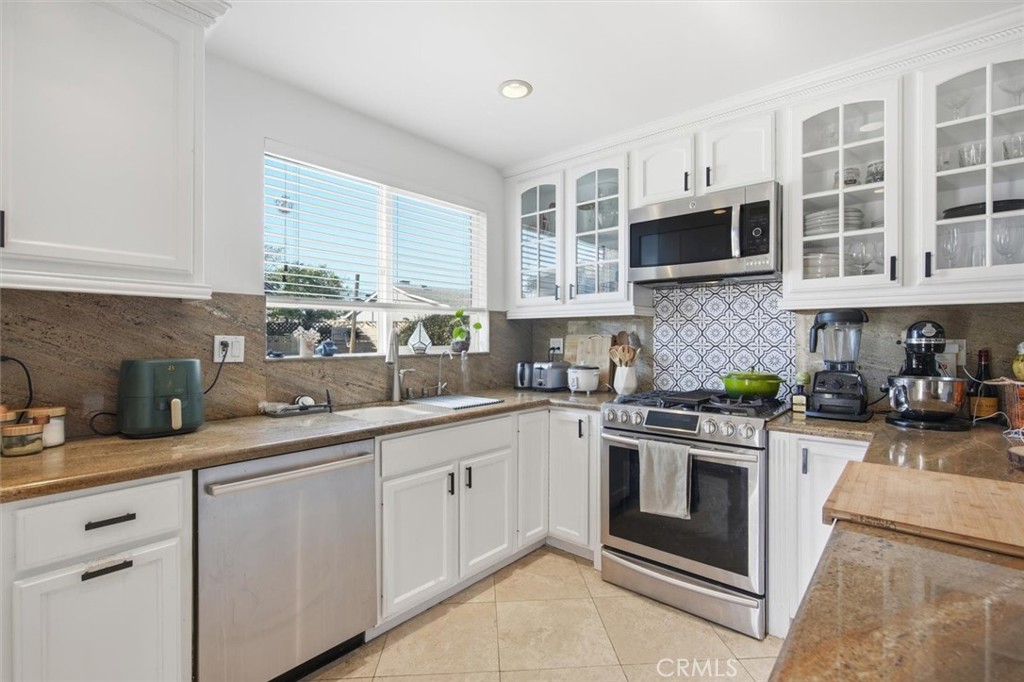 6443 Gross Avenue