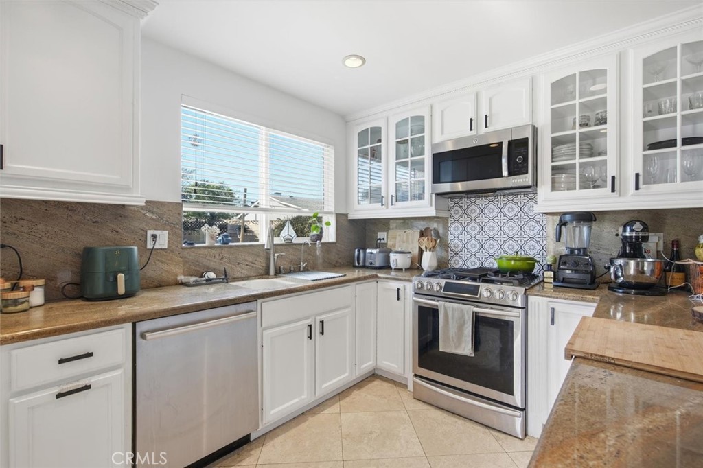 6443 Gross Avenue