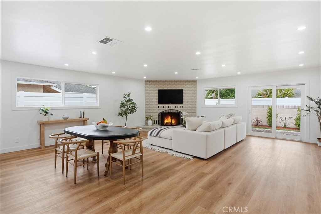 4806 Canehill
