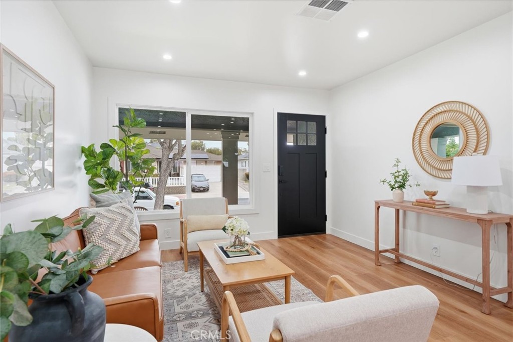 4806 Canehill