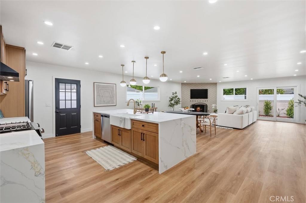 4806 Canehill