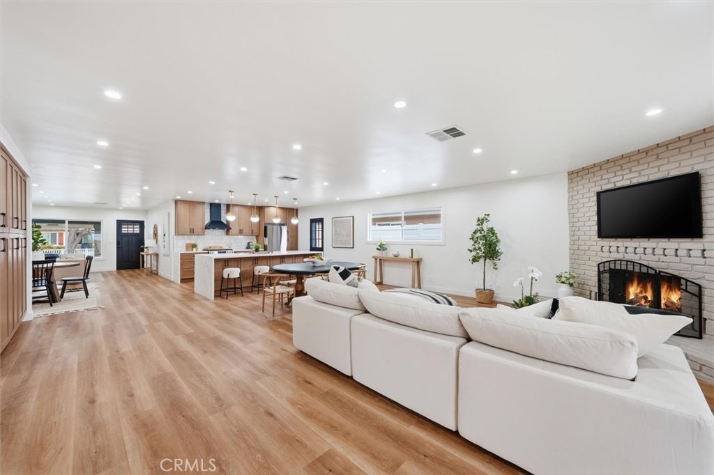 4806 Canehill