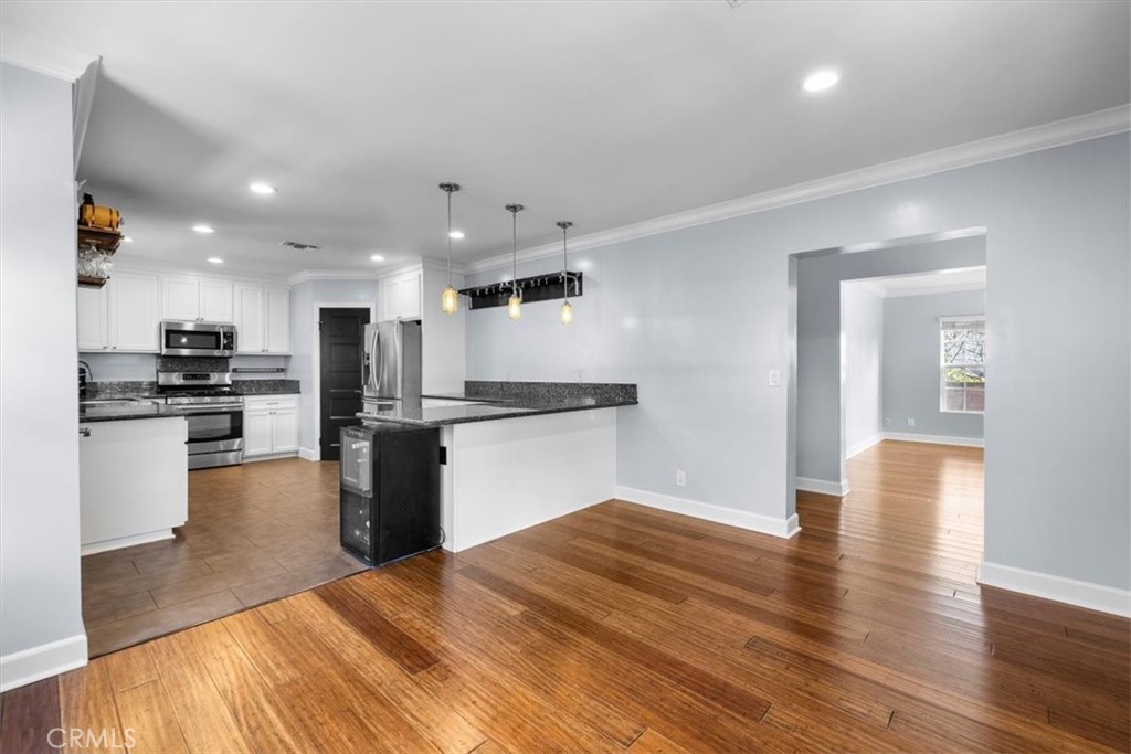 2067 Lomita