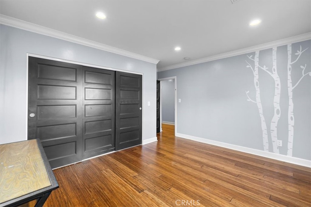 2067 Lomita