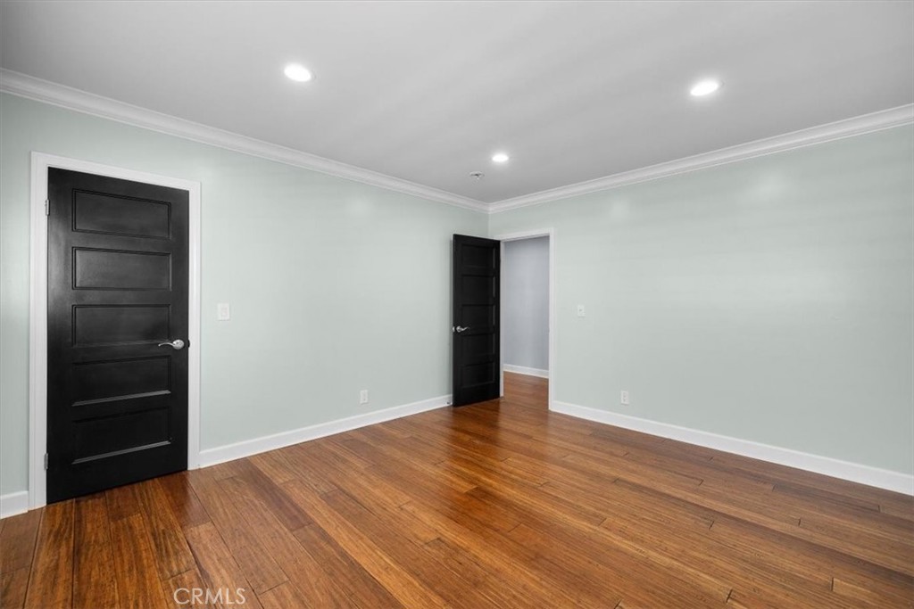 2067 Lomita