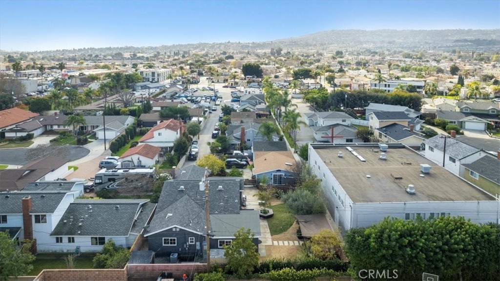 2067 Lomita