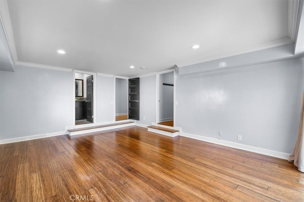 2067 Lomita