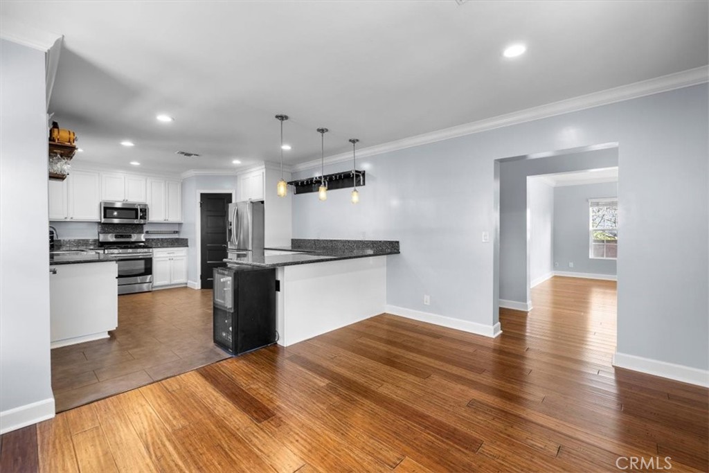2067 Lomita