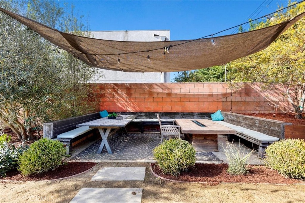 2067 Lomita