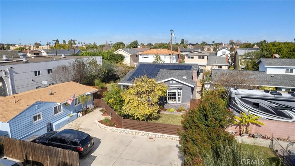 2067 Lomita