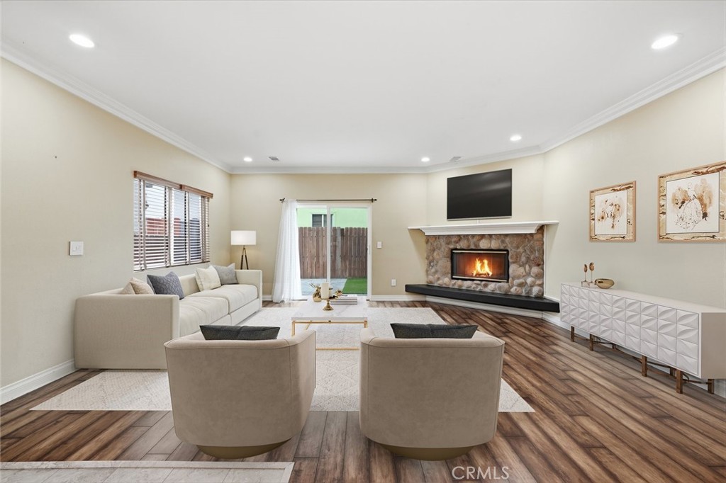 15011 Kingsdale