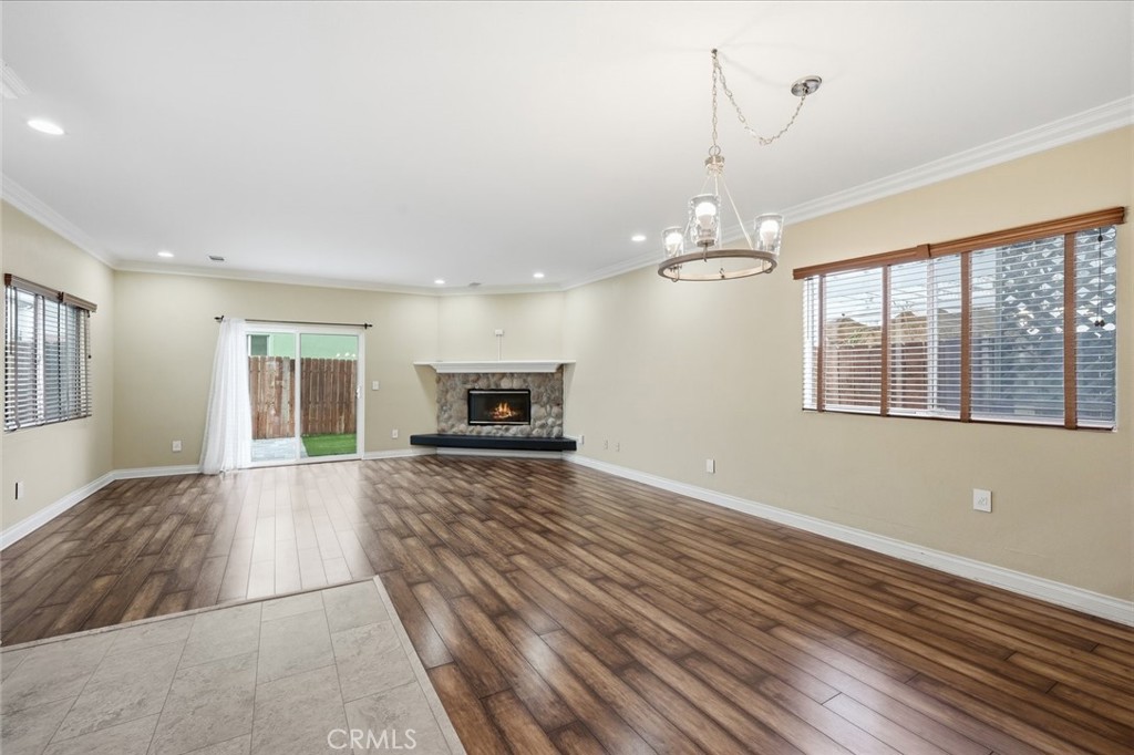 15011 Kingsdale