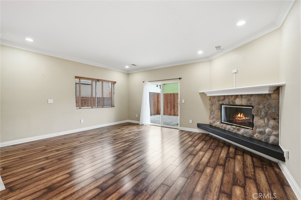 15011 Kingsdale
