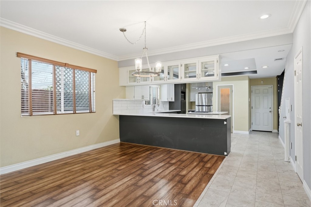 15011 Kingsdale