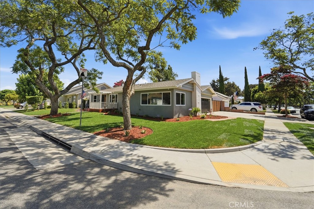 4126 Sebren Ave