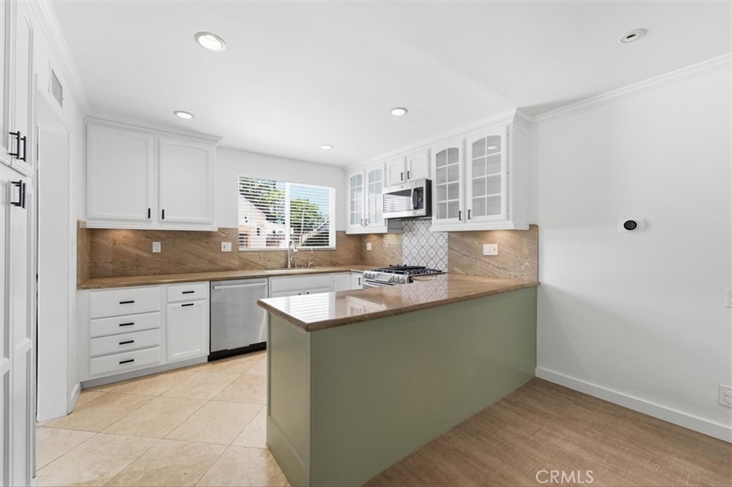 6443 Gross Avenue