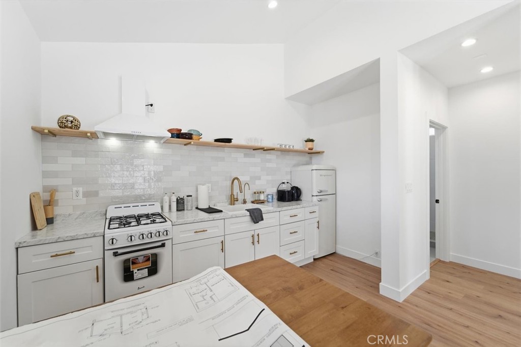 6443 Gross Avenue