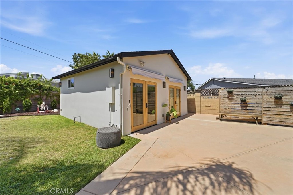 6443 Gross Avenue