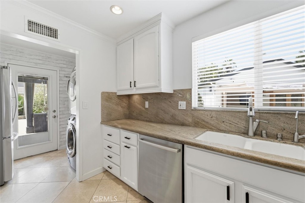 6443 Gross Avenue